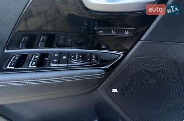 Внедорожник / Кроссовер Kia Niro 2019 в 
