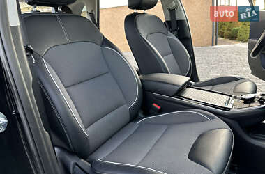 Внедорожник / Кроссовер Kia Niro 2019 в 