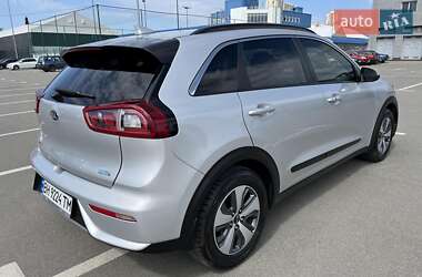 Позашляховик / Кросовер Kia Niro 2019 в 