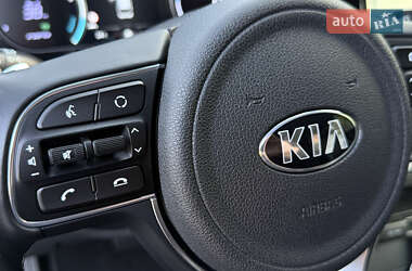 Внедорожник / Кроссовер Kia Niro 2021 в 