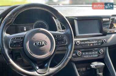 Внедорожник / Кроссовер Kia Niro 2016 в 