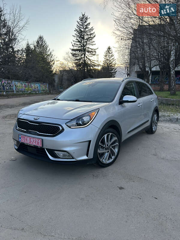 Внедорожник / Кроссовер Kia Niro 2017 в 