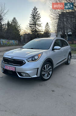 Внедорожник / Кроссовер Kia Niro 2017 в 