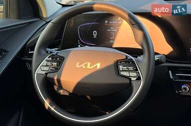 Позашляховик / Кросовер Kia Niro 2022 в 