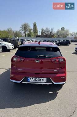 Внедорожник / Кроссовер Kia Niro 2017 в 
