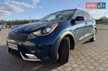 Внедорожник / Кроссовер Kia Niro 2017 в 