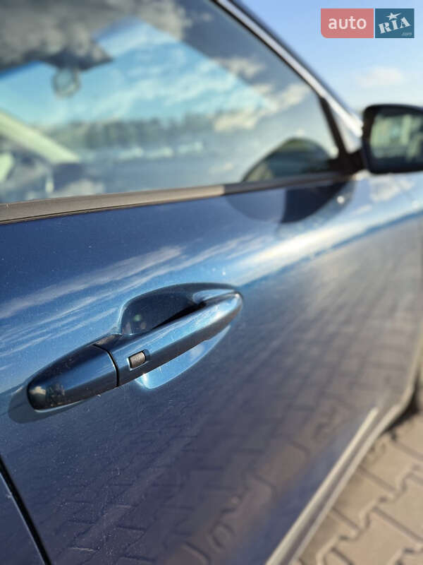 Внедорожник / Кроссовер Kia Niro 2017 в Киеве