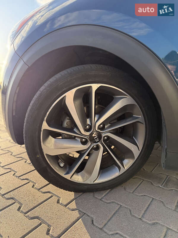 Внедорожник / Кроссовер Kia Niro 2017 в Киеве