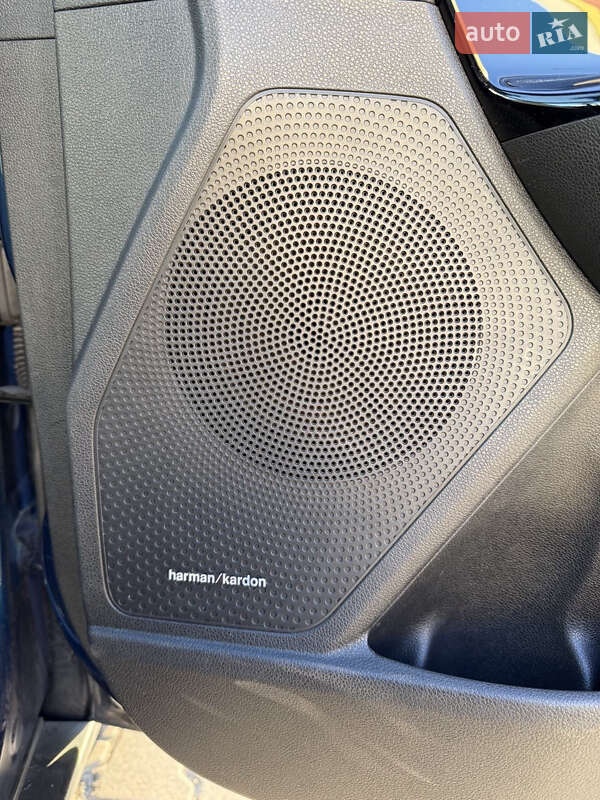 Внедорожник / Кроссовер Kia Niro 2017 в Киеве