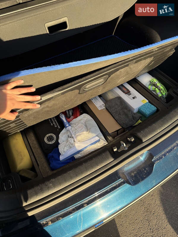 Внедорожник / Кроссовер Kia Niro 2017 в Киеве