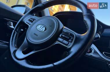 Позашляховик / Кросовер Kia Niro 2021 в 