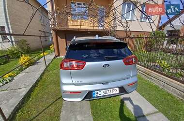 Внедорожник / Кроссовер Kia Niro 2017 в 
