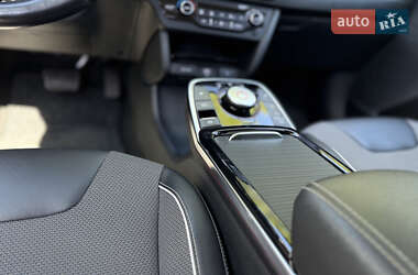 Позашляховик / Кросовер Kia Niro 2021 в 