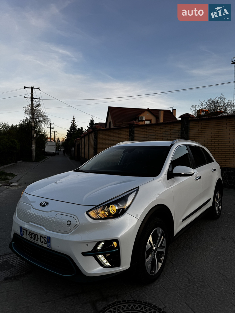 Машина тільки недавно пригнана з Франції, в дуже хорошому технічному стані!
На хорошій гумі.
Повністю справна.