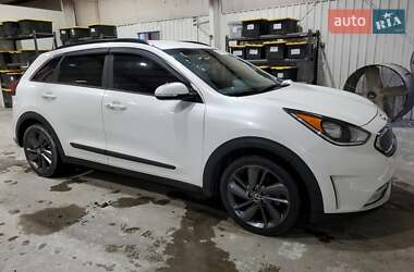 Внедорожник / Кроссовер Kia Niro 2017 в 