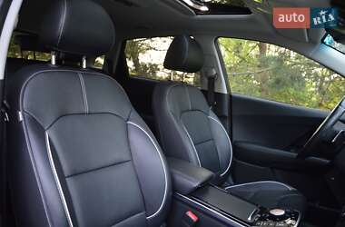 Позашляховик / Кросовер Kia Niro 2021 в 