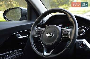 Позашляховик / Кросовер Kia Niro 2021 в 