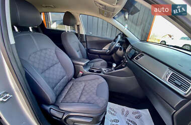 Внедорожник / Кроссовер Kia Niro 2018 в 