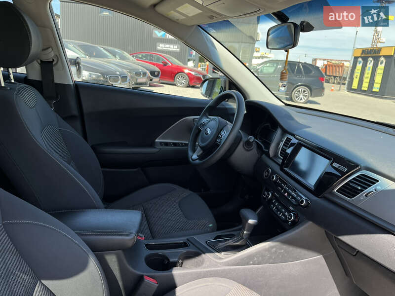 Внедорожник / Кроссовер Kia Niro 2016 в Львове