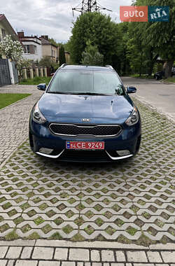 Внедорожник / Кроссовер Kia Niro 2016 в 