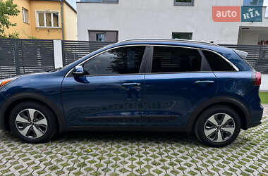 Внедорожник / Кроссовер Kia Niro 2016 в 