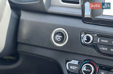 Позашляховик / Кросовер Kia Niro 2019 в 