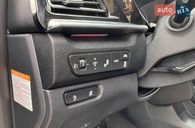 Позашляховик / Кросовер Kia Niro 2020 в 