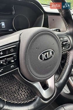 Позашляховик / Кросовер Kia Niro 2020 в 