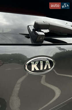 Позашляховик / Кросовер Kia Niro 2021 в 