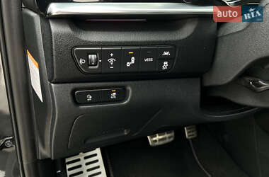 Позашляховик / Кросовер Kia Niro 2021 в 