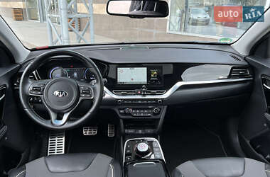 Позашляховик / Кросовер Kia Niro 2021 в 