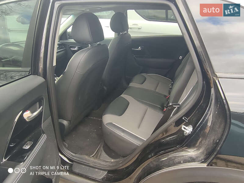 Позашляховик / Кросовер Kia Niro 2021 в Львові
