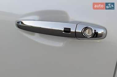 Позашляховик / Кросовер Kia Niro 2020 в 