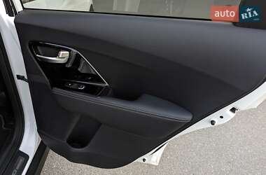 Позашляховик / Кросовер Kia Niro 2020 в 