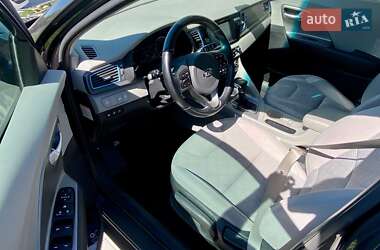 Внедорожник / Кроссовер Kia Niro 2018 в 