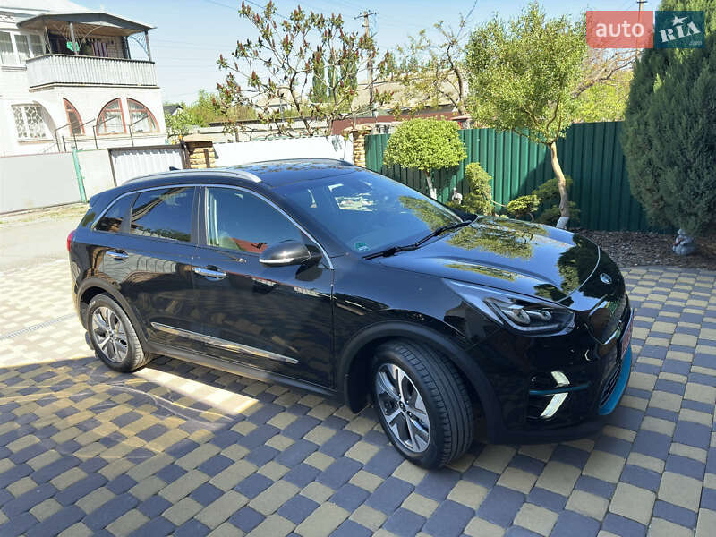 Позашляховик / Кросовер Kia Niro 2022 в 