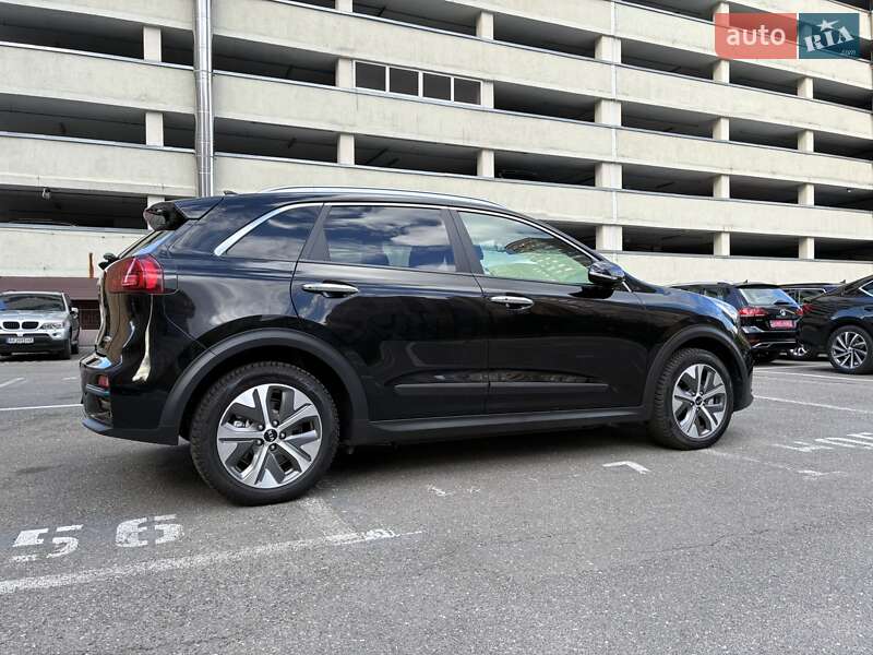Внедорожник / Кроссовер Kia Niro 2020 в Киеве