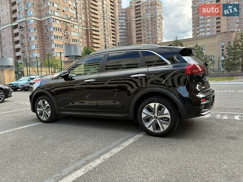 Внедорожник / Кроссовер Kia Niro 2020 в Киеве