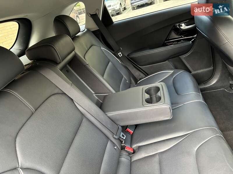Внедорожник / Кроссовер Kia Niro 2020 в Киеве