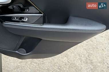 Позашляховик / Кросовер Kia Niro 2020 в 