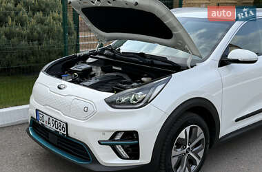 Позашляховик / Кросовер Kia Niro 2021 в 