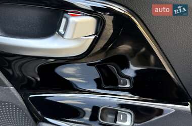 Позашляховик / Кросовер Kia Niro 2021 в 