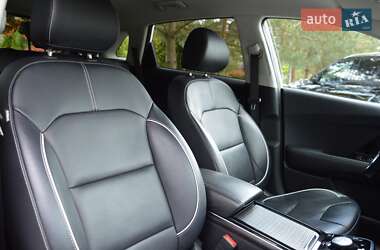 Позашляховик / Кросовер Kia Niro 2021 в 