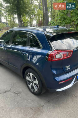 Позашляховик / Кросовер Kia Niro 2017 в Києві