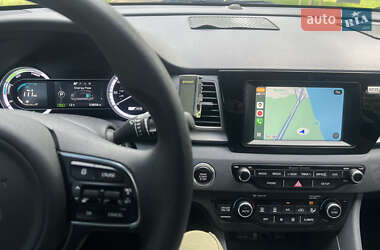 Позашляховик / Кросовер Kia Niro 2017 в Києві