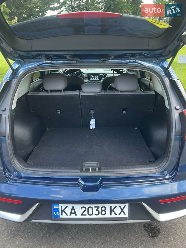 Внедорожник / Кроссовер Kia Niro 2017 в Киеве