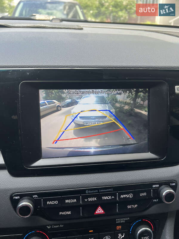 Внедорожник / Кроссовер Kia Niro 2017 в Киеве