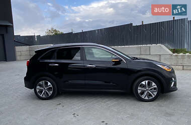 Позашляховик / Кросовер Kia Niro 2021 в 