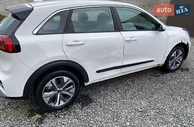 Внедорожник / Кроссовер Kia Niro 2021 в 