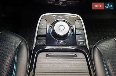 Внедорожник / Кроссовер Kia Niro 2020 в 